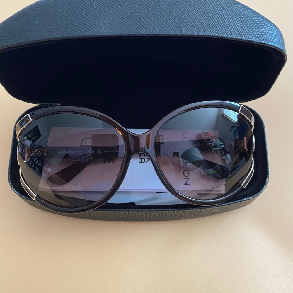 Women's sunglasses